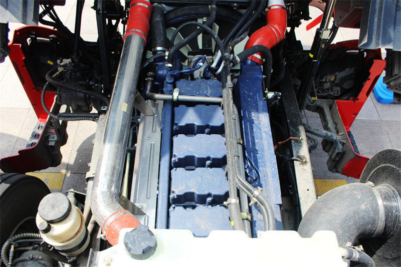 四川現代 致道800W重卡 310馬力 4X2 國五牽引車(CNJ4180KPG36V)