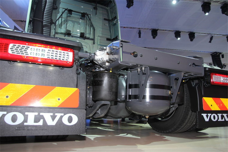 沃爾沃 新FH X-LOW重卡 460馬力 4X2 國(guó)五牽引車