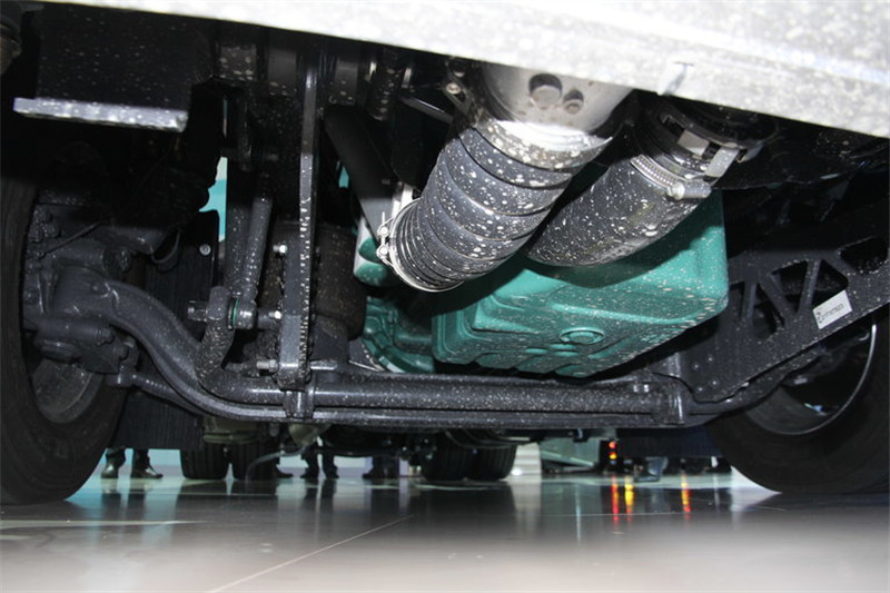 沃爾沃 新FH X-LOW重卡 460馬力 4X2 國(guó)五牽引車