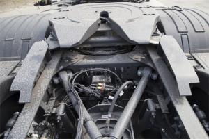 沃爾沃 新FM重卡 460馬力 6X2 國(guó)五牽引車(后提升橋)(國(guó)五)