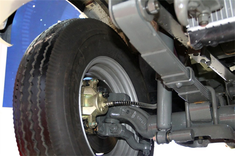 重汽王牌 W1系 2.2L 112馬力 汽油/CNG 2.8米 國(guó)五雙排欄板輕卡(CDW1031S2M5D)