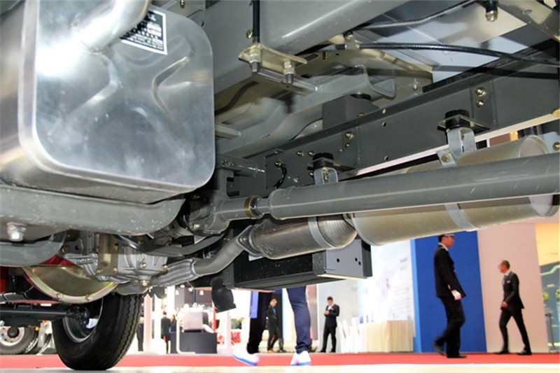 重汽王牌 W1系 2.2L 112馬力 汽油/CNG 2.8米 國(guó)五雙排欄板輕卡(CDW1031S2M5D)
