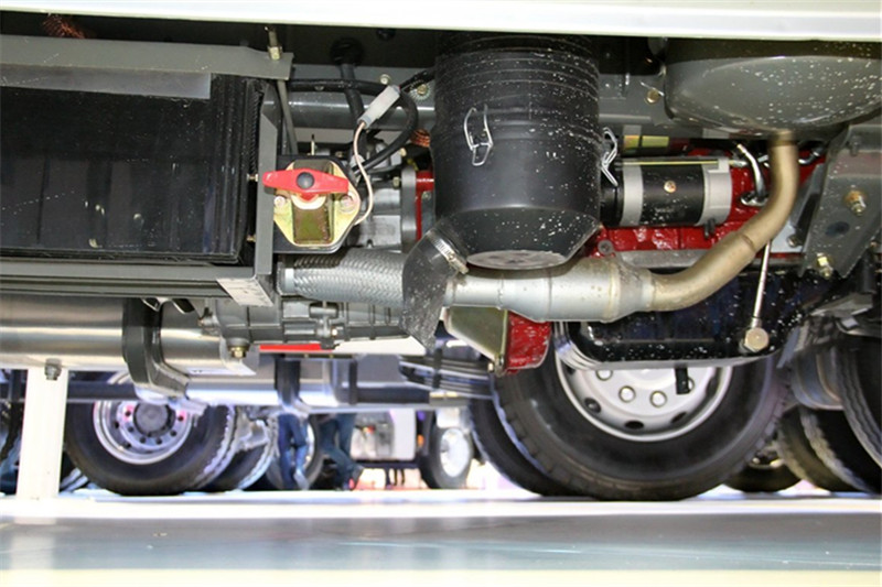 重汽王牌 W1系 2.2L 112馬力 汽油/CNG 2.8米 國(guó)五雙排欄板輕卡(CDW1031S2M5D)
