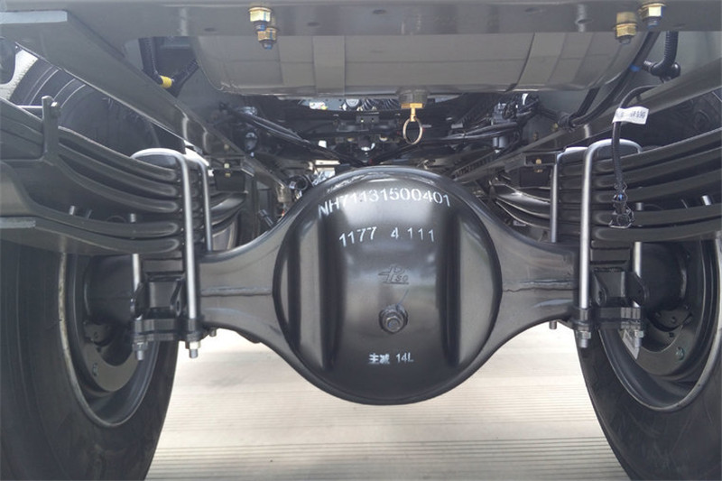 重汽王牌 W5B重卡 340馬力 6X4 國(guó)五牽引車(chē)(CDW4250A1T5)