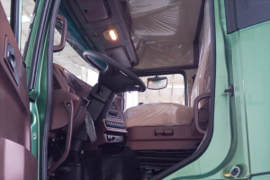 重汽王牌 W5D-M中卡 180馬力 4X2 4.5米 國(guó)四自卸車(8檔)(CDW3161A1N4)