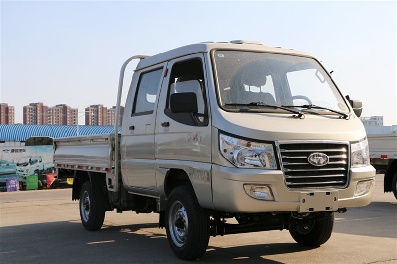 唐駿歐鈴 賽菱A6 1.2L 88馬力 4X2 2.6米 國(guó)五雙排欄板微卡(后雙胎)(ZB1033ASC3V)