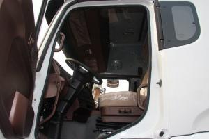 中國(guó)重汽 斯太爾D7B重卡 430馬力 6X4 國(guó)五 天然氣牽引車(ZZ4253N3841E1LBN)