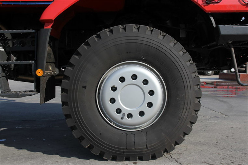 奔馳 Zetros重卡 330馬力 6X6 國(guó)五廂式載貨車(chē)(型號(hào)2733)