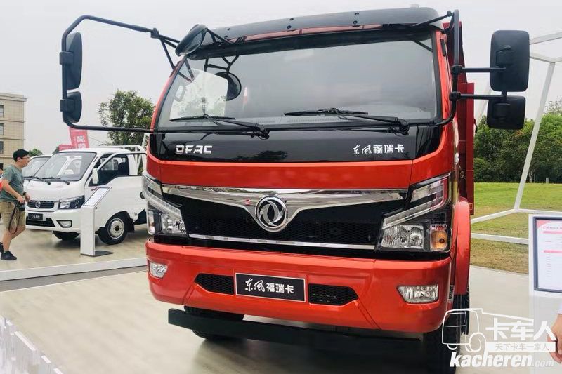東風(fēng)福瑞卡 R6 183馬力 4×2 3400軸距 國(guó)六自卸車