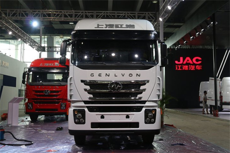 上汽紅巖 杰獅C500重卡 北方版 450馬力 6X4 國(guó)五牽引車(CQ4256HXVG334)