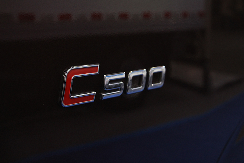 上汽躍進 C500-33 156馬力 4×2 國五 冷藏車 紀(jì)念版