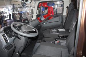 上汽躍進 快運C500-33 156馬力 4×2  國五 冷藏車 紀(jì)念版