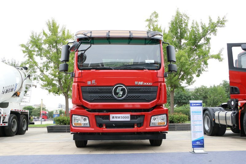 陜汽重卡 德龍新M3000 輕量化版 430馬力 6X4 國(guó)五牽引車(chē)(SX4250MC4Q1)
