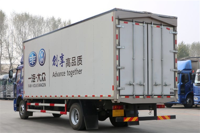 一汽解放 J6L中卡 180馬力 7.7米 國(guó)五翼開(kāi)啟廂式載貨車(FXC5160XYKP62L4E5)