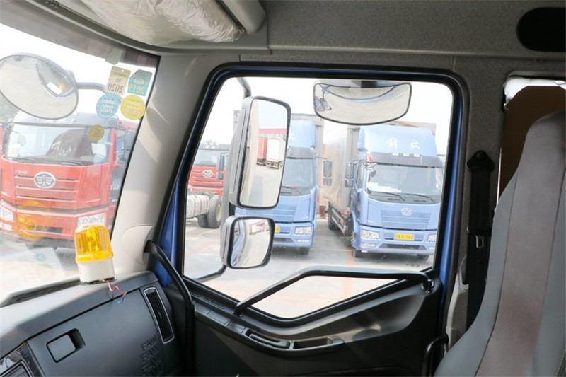 一汽解放 J6L中卡 180馬力 7.7米 國(guó)五翼開(kāi)啟廂式載貨車(FXC5160XYKP62L4E5)