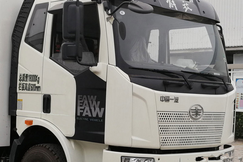 解放 J6L 18T 5.29米排半純電動(dòng)欄板載貨車(chē)(CA1180P62L3BEV)327.82kWh