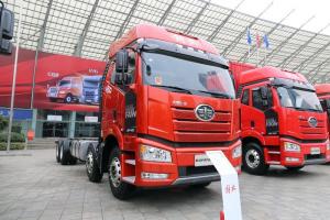 一汽解放 新J6P重卡 南方版 420馬力 8X4 國(guó)五載貨車(chē)底盤(pán)(CA1310P66K24L7T4E5)