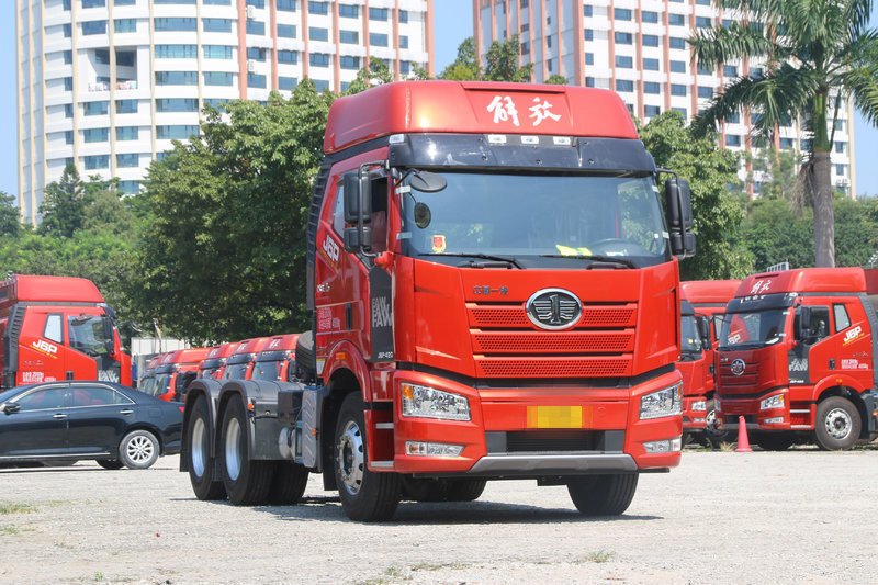 一汽解放 新J6P重卡 質惠版2.0 420馬力 6X4 國五牽引車(CA4250P66K24T1A1E5)