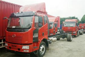 一汽解放 J6L中卡 220馬力 4X2 9.7米 國(guó)五廂式載貨車(chē)底盤(pán)(CA5180XXYP62K1L7E5)