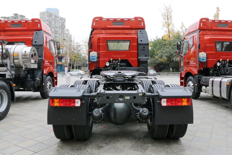 一汽解放 新J6P重卡 高原版 500馬力 6X4 國(guó)五牽引車(CA4250P66K25T1A1E5)