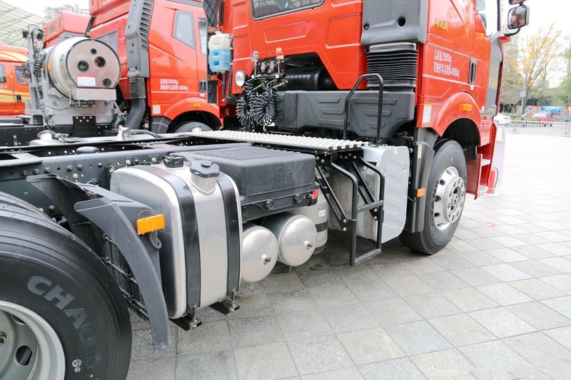 一汽解放 新J6P重卡 高原版 500馬力 6X4 國(guó)五牽引車(CA4250P66K25T1A1E5)