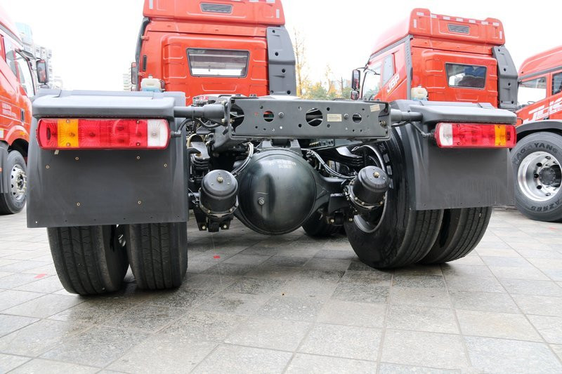 一汽解放 新J6P重卡 高原版 500馬力 6X4 國(guó)五牽引車(CA4250P66K25T1A1E5)