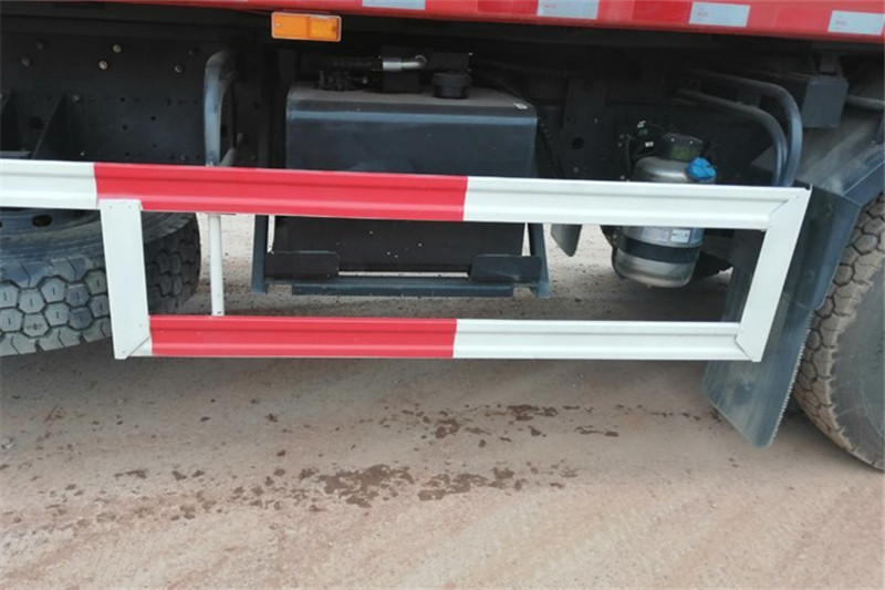 一汽解放 J6P重卡 460馬力 8X4 8.2米 國(guó)五自卸車(chē)(CA3310P66K24L6T4AE5)