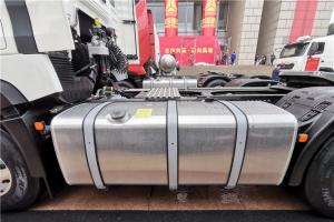 中國重汽 HOWO TX7重卡 標(biāo)運(yùn)版 460馬力 6X4 國五牽引車(ZZ4257V324GE1)
