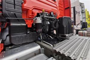 中國(guó)重汽 汕德卡SITRAK C7H 奢華版 540馬力 6X4 國(guó)五牽引車(ZZ4256V324HE1B)