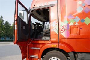 一汽解放青汽 JH6+重卡 生活艙版 500馬力 6X4 國(guó)五AMT牽引車(CA4250P33K25T1E5A80)