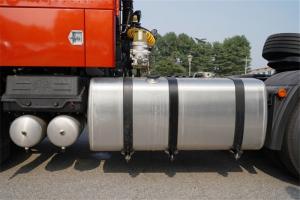 一汽解放青汽 JH6+重卡 生活艙版 500馬力 6X4 國(guó)五AMT牽引車(CA4250P33K25T1E5A80)