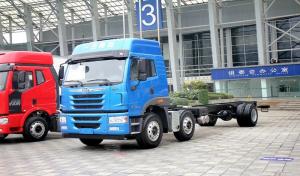 一汽解放青汽 悍V重卡 260馬力 6X2 9.5米 國五載貨車底盤(CA5200CCYP1K2L7T3E5A80-1)