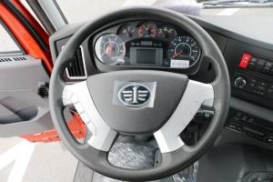 一汽解放青汽 悍V重卡 320馬力 6X2 國五中置軸轎運(yùn)車(CA1220P1K2L6T3BE5A80)