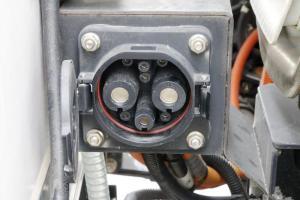 東風(fēng)華神 特商 4.5T 4.05米 72.1kWh 純電動廂式輕卡載貨車(EQ5045XXYTBEV4)