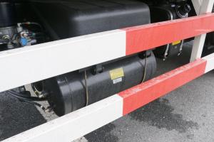 福田 奧鈴大黃蜂 210馬力 6.8米 國五排半廂式載貨車(BJ5186XXY-A1)