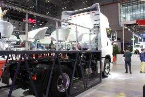 慶鈴 五十鈴巨咖 420馬力 4X2 國(guó)五牽引車(QL4180W1KDR)
