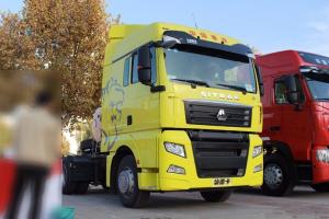 中國(guó)重汽 汕德卡SITRAK C7H重卡 430馬力 6X4 國(guó)五LNG牽引車(ZZ4256V384HE1LB)