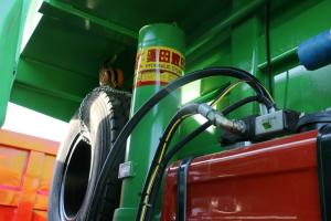 上汽紅巖 新金剛M500 350馬力 8X4 6.8米 國(guó)五 LNG自卸車(CQ3316HTG336TB)