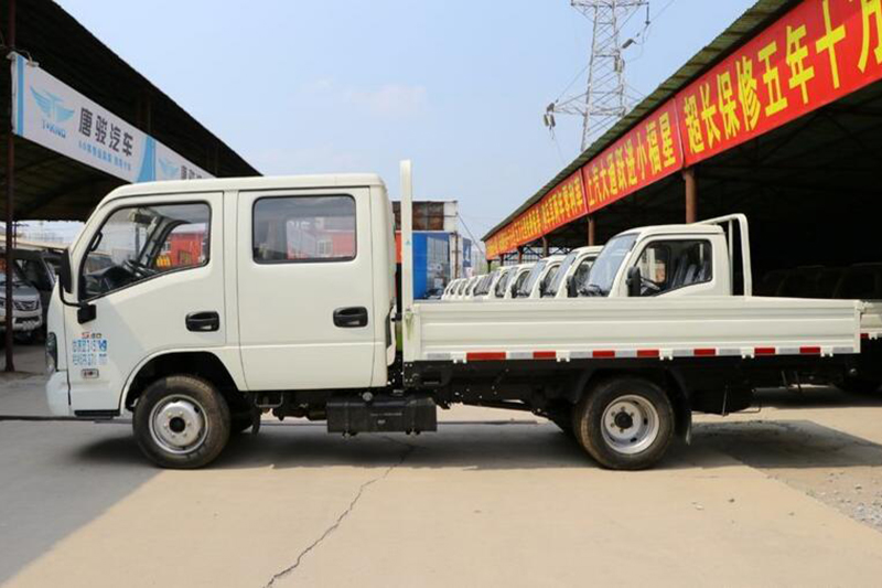 上汽躍進(jìn) 福運(yùn)S80 113馬力 4×2 國(guó)六 雙半 欄板載貨車(chē) 軸距3100mm