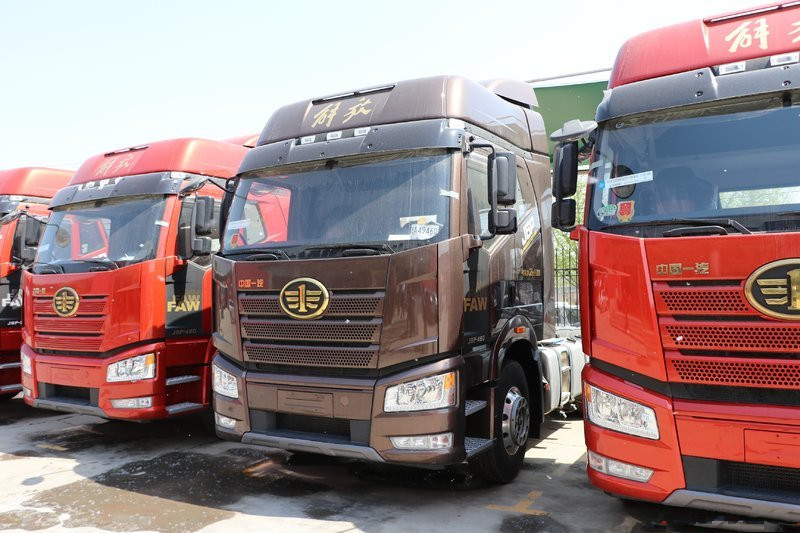 一汽解放 新J6P重卡 領(lǐng)航版2.0 北方款 460馬力 6X4 國六 牽引車(CA4250P66K25T1E6)