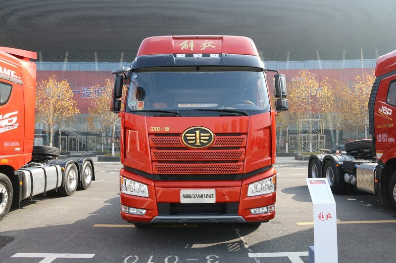 一汽解放 新J6P重卡 領(lǐng)航復合版 2020款 550馬力 6X4 國五 牽引車(CA4250P66K25T1A2E5)