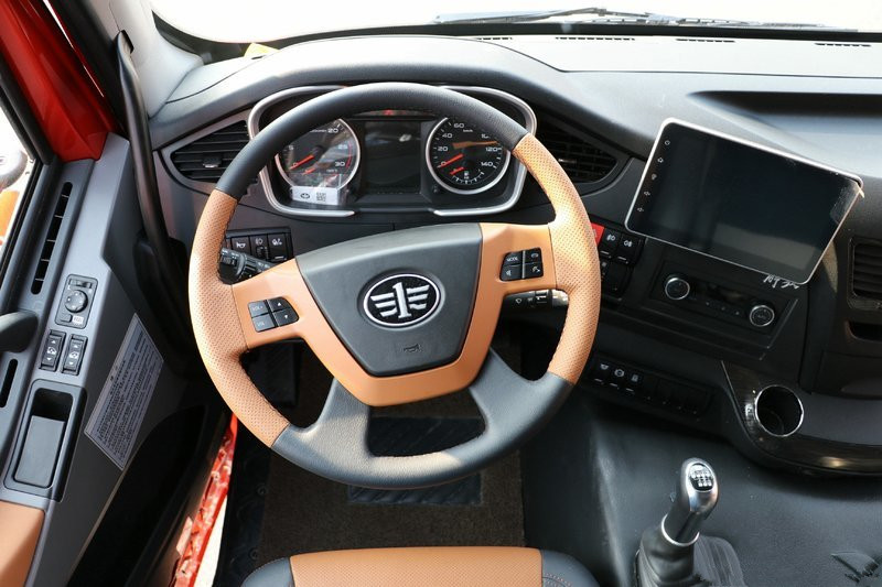 一汽解放 新J6P重卡 領(lǐng)航版2.0 四季款 560馬力 6X4 國(guó)六 牽引車(chē)(CA4250P66K25T1E6)