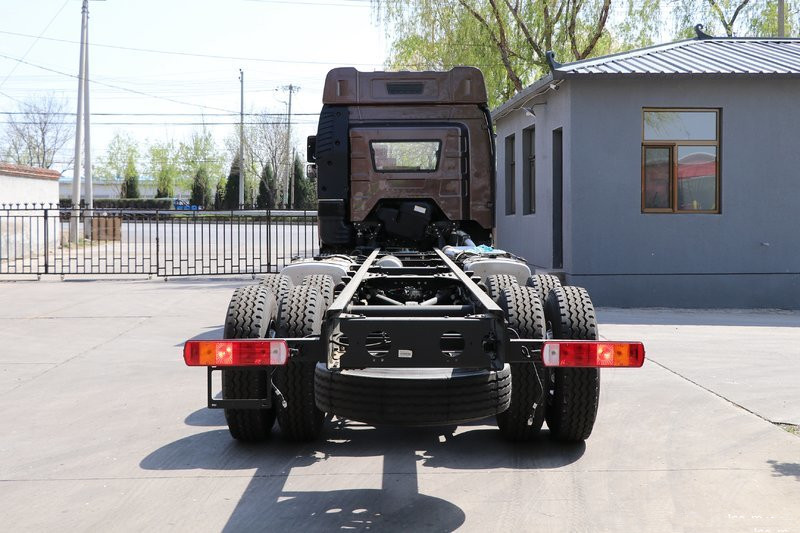 一汽解放 新J6P重卡 質(zhì)惠版 460馬力 8X4 9.4米 國(guó)六 欄板載貨車(CA1310P66K24L7T4E6)