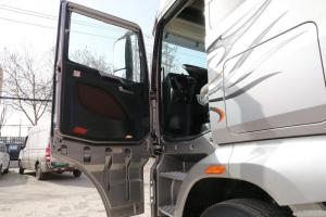 一汽解放 J7重卡 四季款 550馬力 6X4 國(guó)五 牽引車(12擋)(CA4250P77K25T1E5)