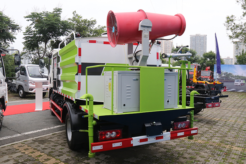 福田時代 領(lǐng)航H2-3360 130馬力 4×2 國六 抑塵車（申報中）