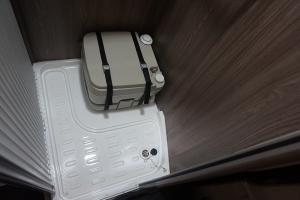 一汽解放青汽  JH6+重卡 生活艙版 550馬力  6X4 國(guó)五AMT牽引車(CA4250P33K25T1E5A80)