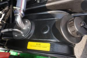 一汽解放青汽  JH6+重卡 生活艙版 550馬力  6X4 國(guó)五AMT牽引車(CA4250P33K25T1E5A80)