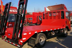 重汽HOWO輕卡 王系 130馬力 4X2 國(guó)六 平板運(yùn)輸車(ZZ5047TPBH3315F145)