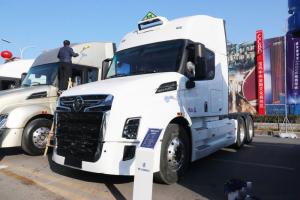 陜汽商用車 輊德·炎 高配版 440馬力 6X4 國六 危險品長頭牽引車(SX4259CP6454W)