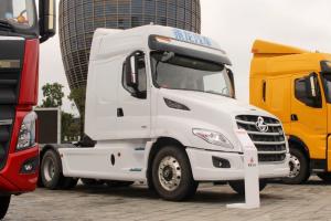 東風(fēng)柳汽乘龍 T7重卡 560馬力 6X4 國五 長頭長軸距牽引車(LZ4251T7DB)